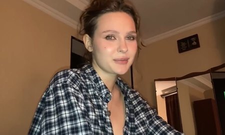 Никита как всегда нажрался и его смачную женушку тыкает его брат.